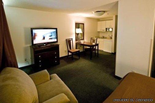 Greystone Inn & Suites Ванс Экстерьер фото